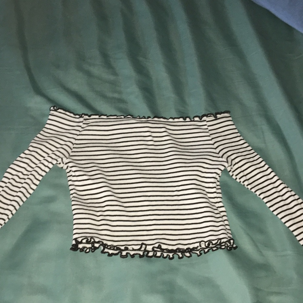 off the shoulder long sleeve top
